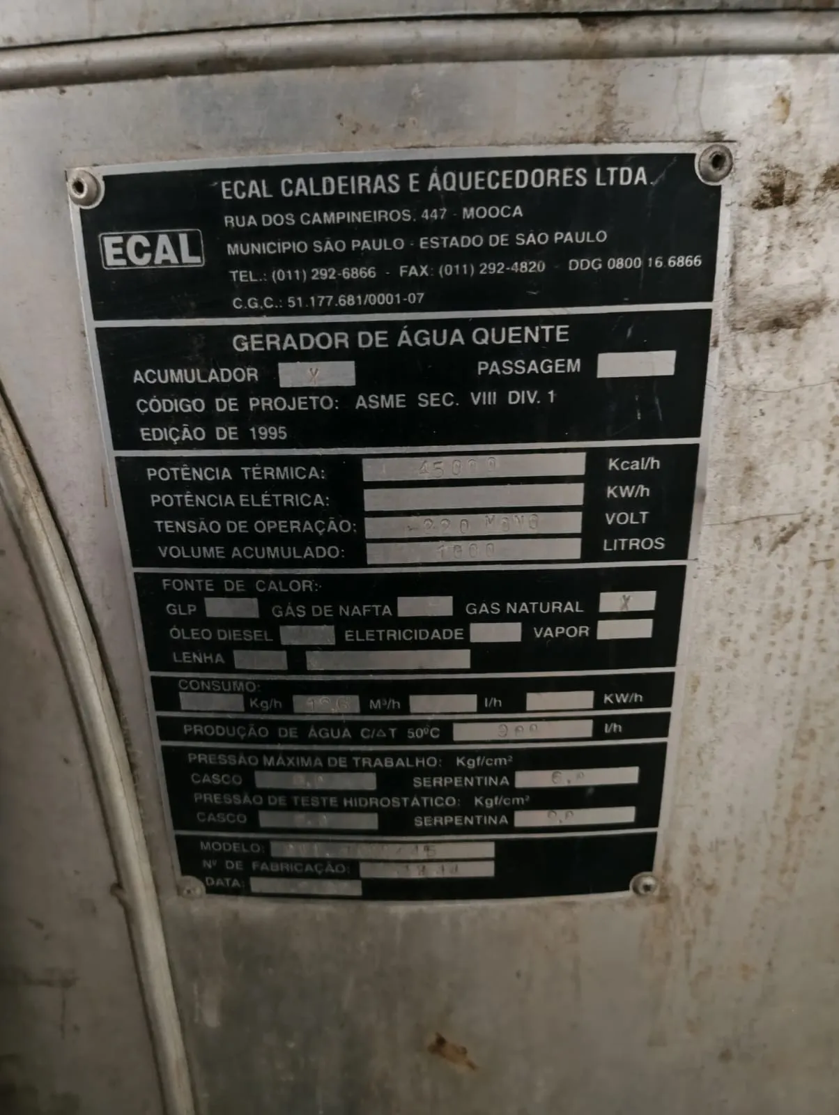 Compressor rotativo de parafuso com sistemas de segurança